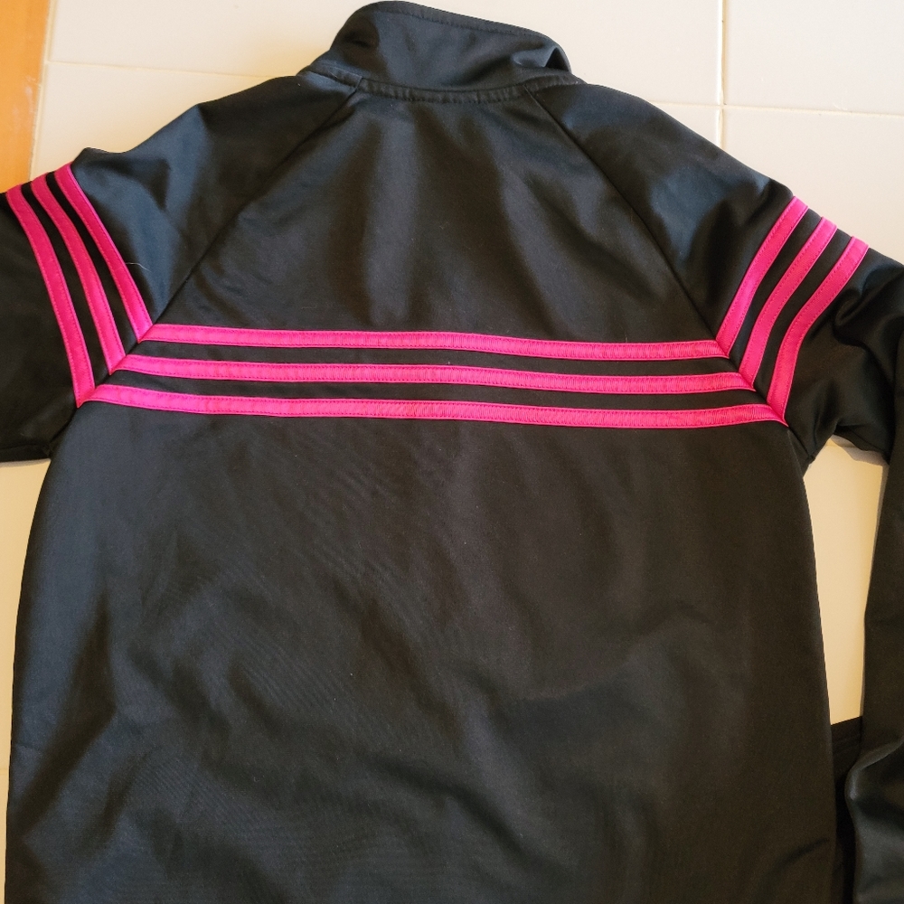 Girls 3 Pc Addidas Outfit - Picture 2 of 7